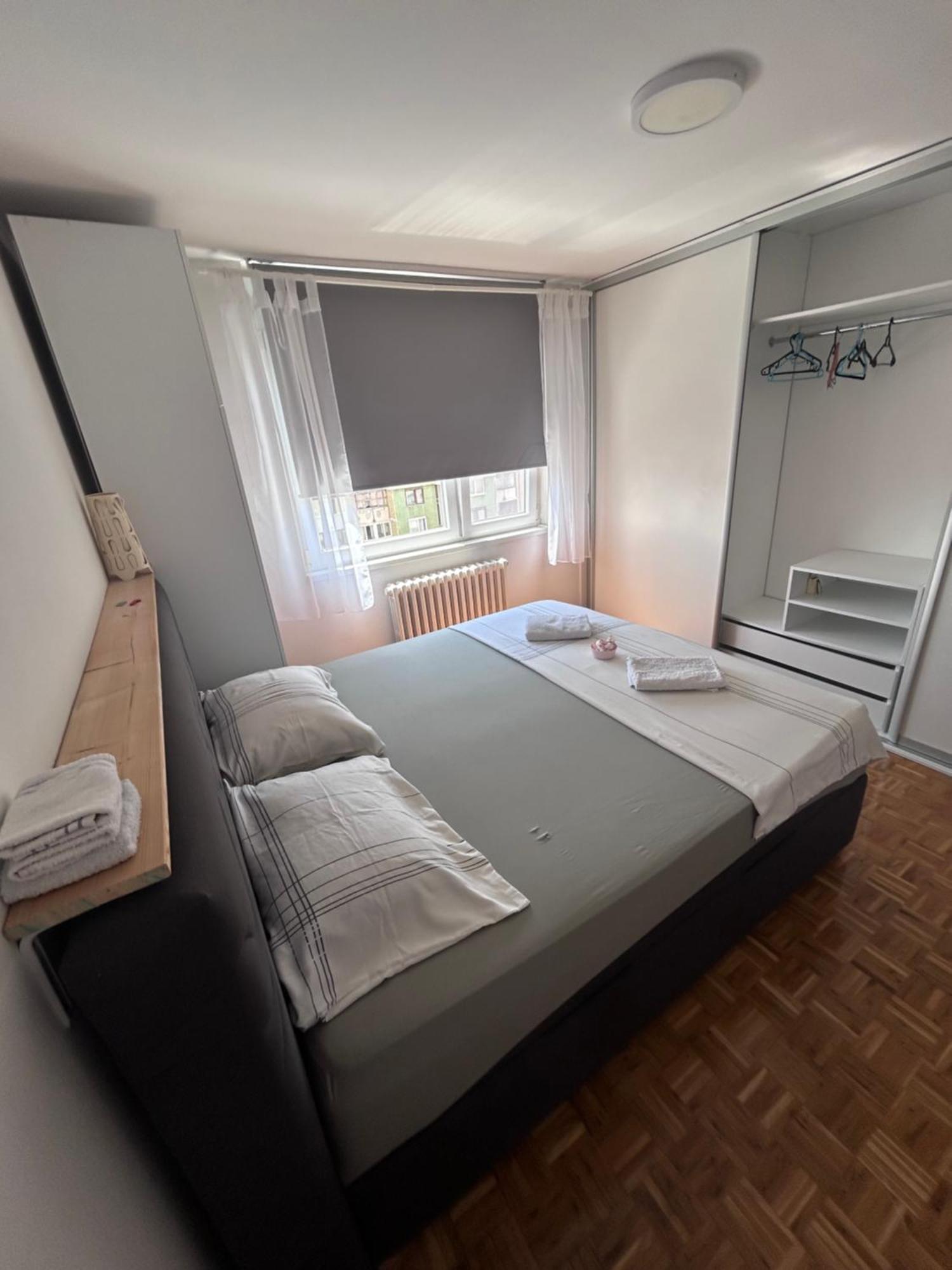 Close To The Airport Apartment *